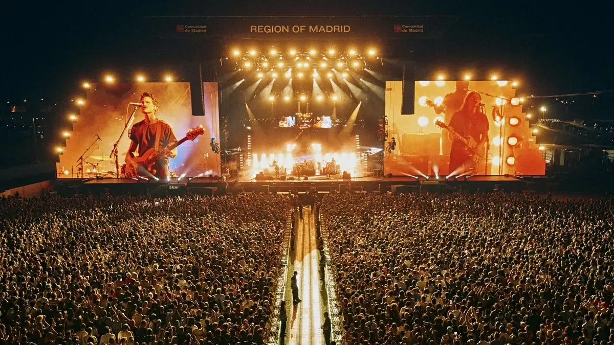El Mad Cool Festival celebró una victoria de España con Kings of Leon en el escenario, uniendo música y deporte.