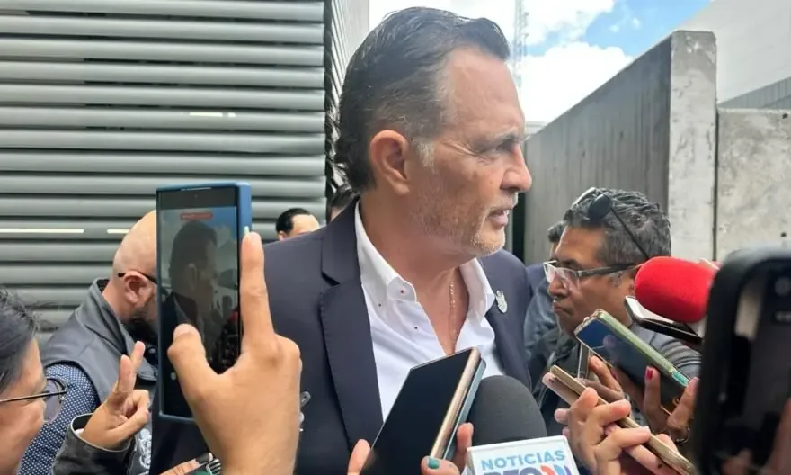 El gobernador sostiene que los candidatos cumplen con los requisitos necesarios para el cargo.