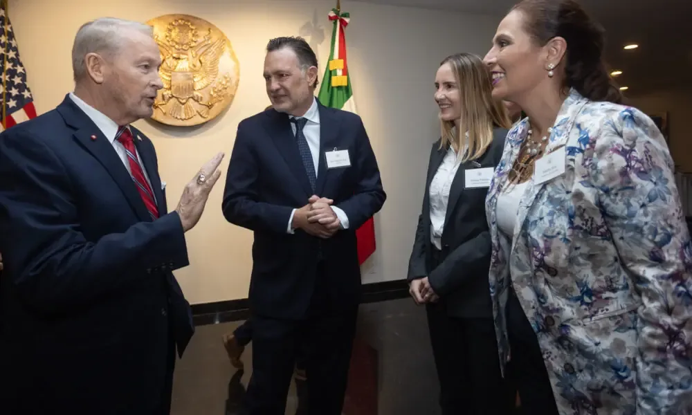 El Gobernador de Querétaro resalta la cooperación entre naciones y su impacto en la educación.