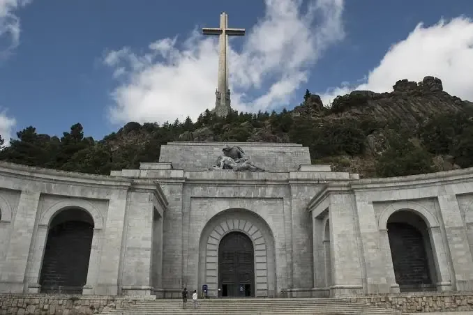 Una nueva iniciativa busca revitalizar el aprendizaje del latín en un entorno cultural y espiritual.