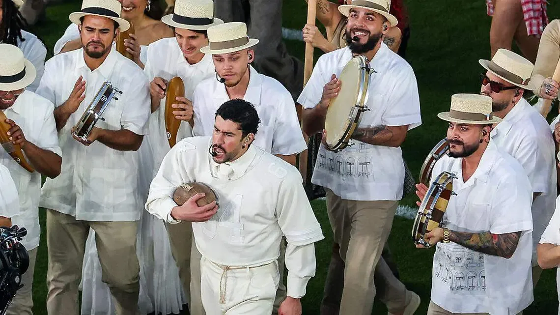 La actuación de Bad Bunny subraya la importancia de la comunidad hispana en EE. UU.