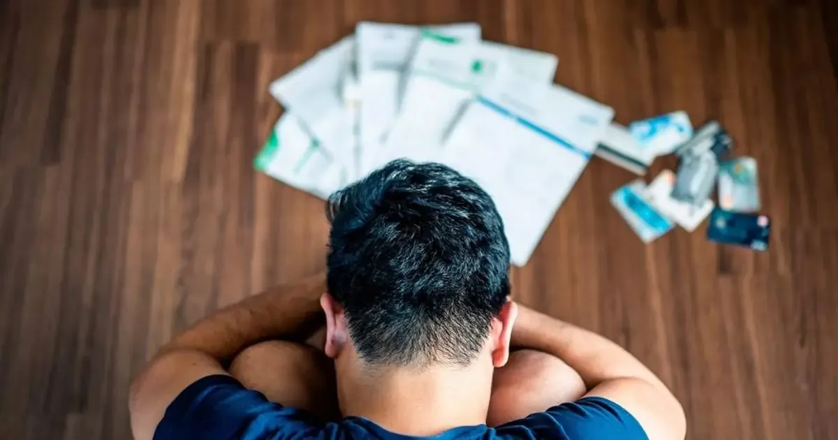 El aumento de impagos en créditos refleja una crisis financiera en el país.