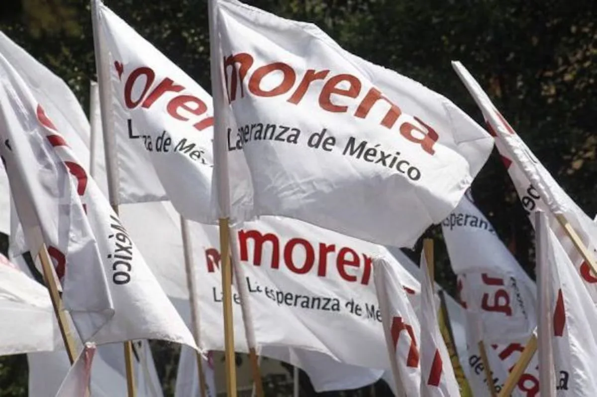 La alcaldesa de Colima durante una reunión con actores políticos en el Palacio Municipal, en un contexto previo a las elecciones de 2027.