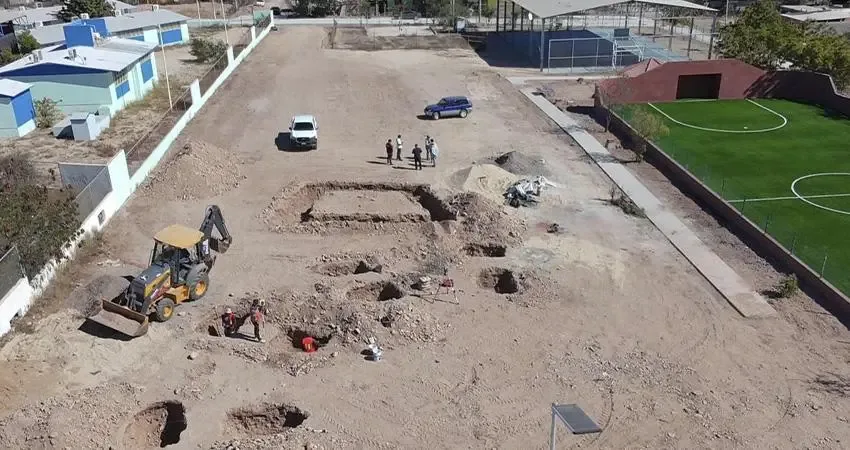La alcaldesa Milena Quiroga supervisa las obras de infraestructura deportiva en La Paz.