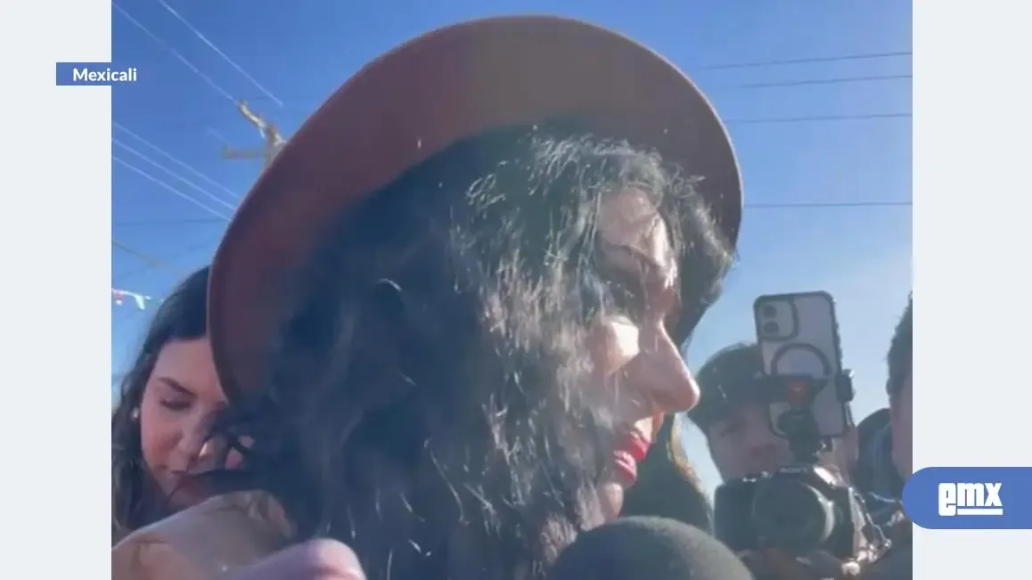 La alcaldesa Norma Bustamante durante la conferencia sobre narcorridos en Mexicali.