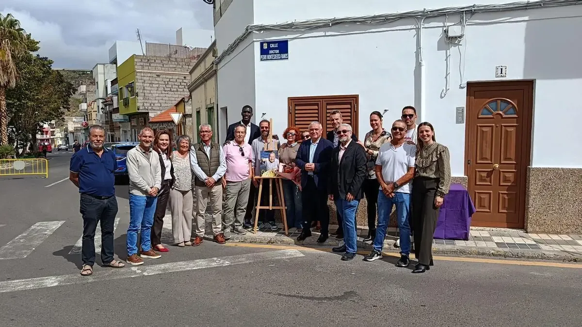 La Aldea de San Nicolás rinde homenaje al médico del CB Gran Canaria con una nueva calle dedicada a su memoria.