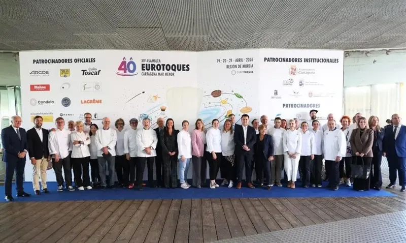 La alta cocina española se reúne en Cartagena para abordar retos gastronómicos y sostenibilidad.