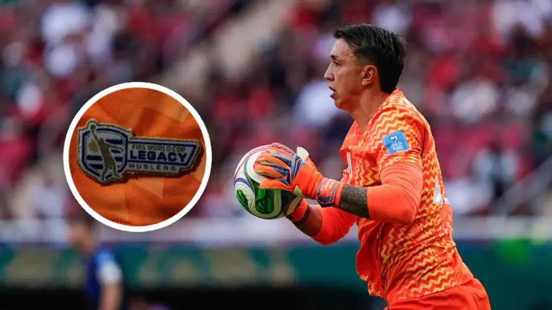 El arquero uruguayo recibió el parche de Leyenda y sufrió una inesperada derrota que llevó a su sustitución.