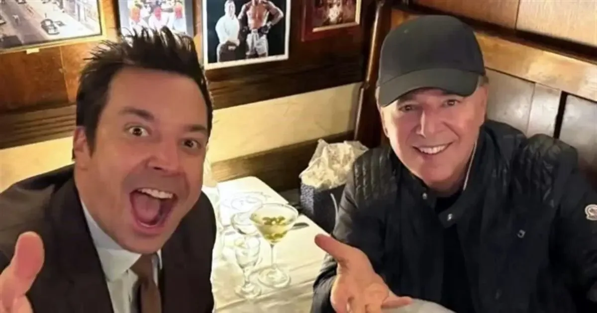 La amistad de años entre Fallon y Mottola no detiene las consecuencias tras revelaciones relacionadas con Epstein.
