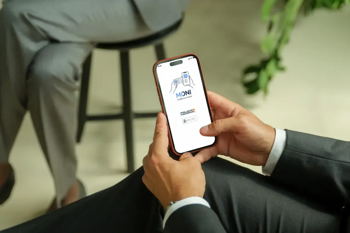 La app MiDNI da validez legal al DNI digital en situaciones presenciales.