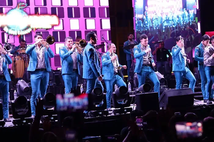 Más de mil personas disfrutaron de un concierto gratuito lleno de emoción en la capital michoacana.