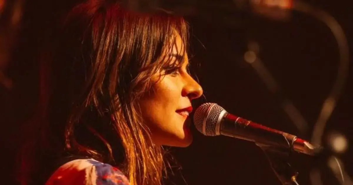 La artista reflexiona sobre su trayectoria y el futuro de la música en un mundo cada vez más digitalizado.