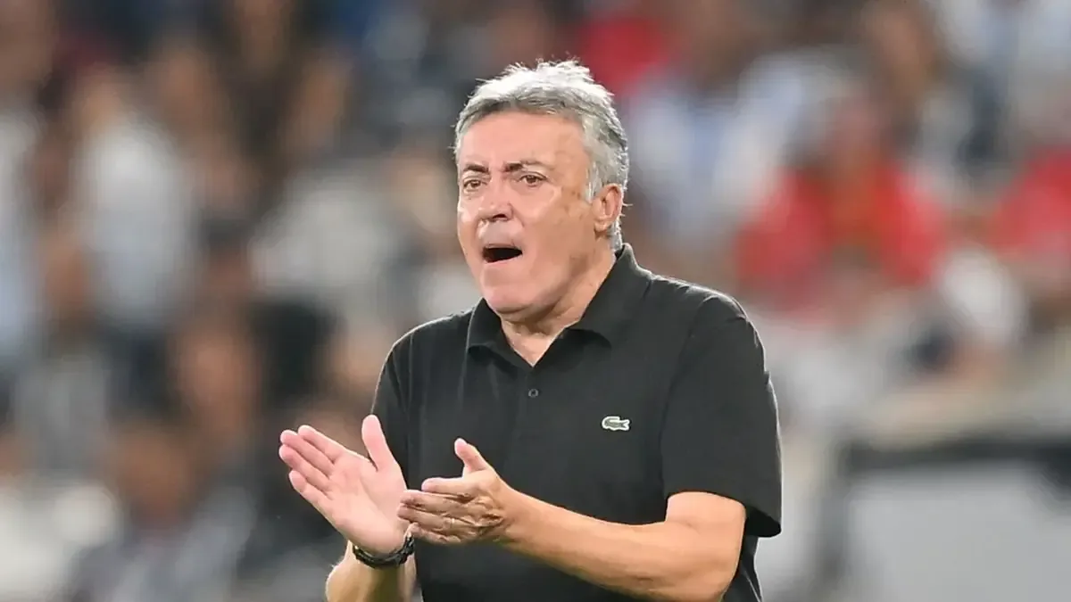 La ausencia del técnico podría complicar el rendimiento del equipo en su próximo partido.