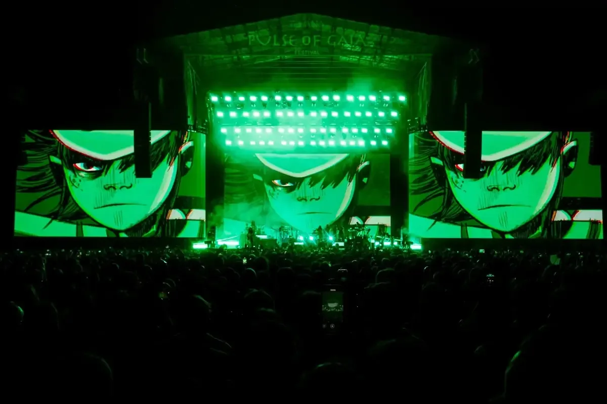 La banda británica presenta su álbum “The Mountain” en una fiesta de escucha en Tijuana.