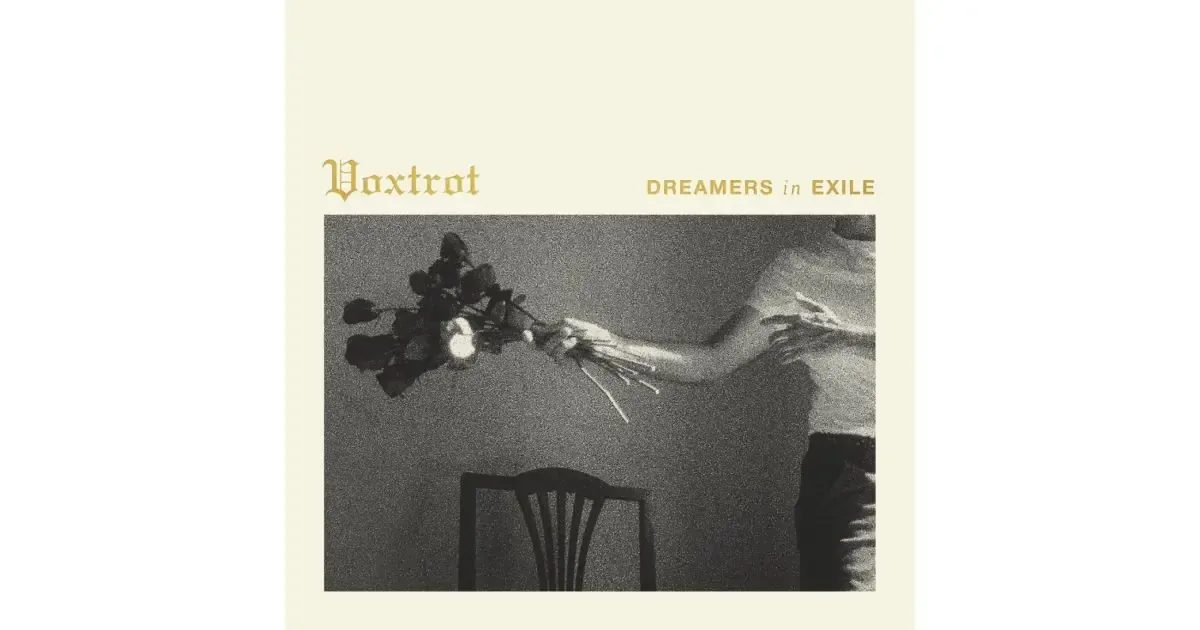 La banda indie texana ofrece un álbum que refleja crecimiento y madurez tras casi dos décadas de ausencia.
