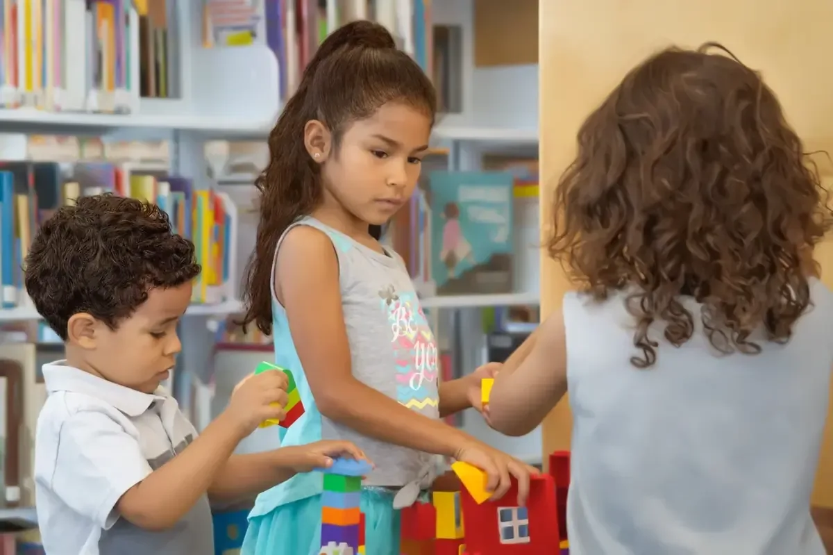 La Biblioteca Charlotte Mecklenburg celebra la cultura y alfabetización infantil este 25 de abril.