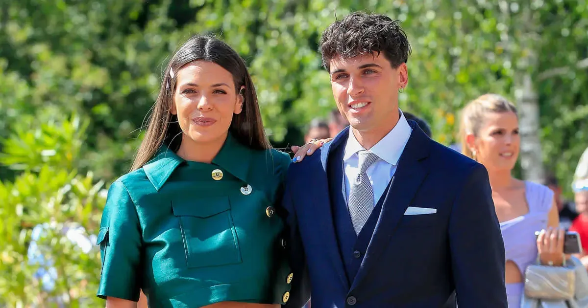 La boda simbólica de Daniel Illescas y Laura Matamoros resalta su intensa pero breve relación.