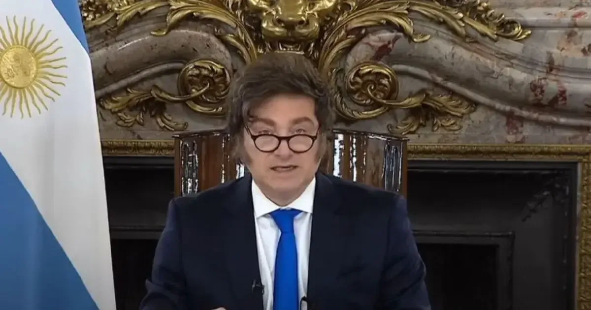La caída de los salarios reales y la lucha por acuerdos laborales marcan la agenda económica argentina.