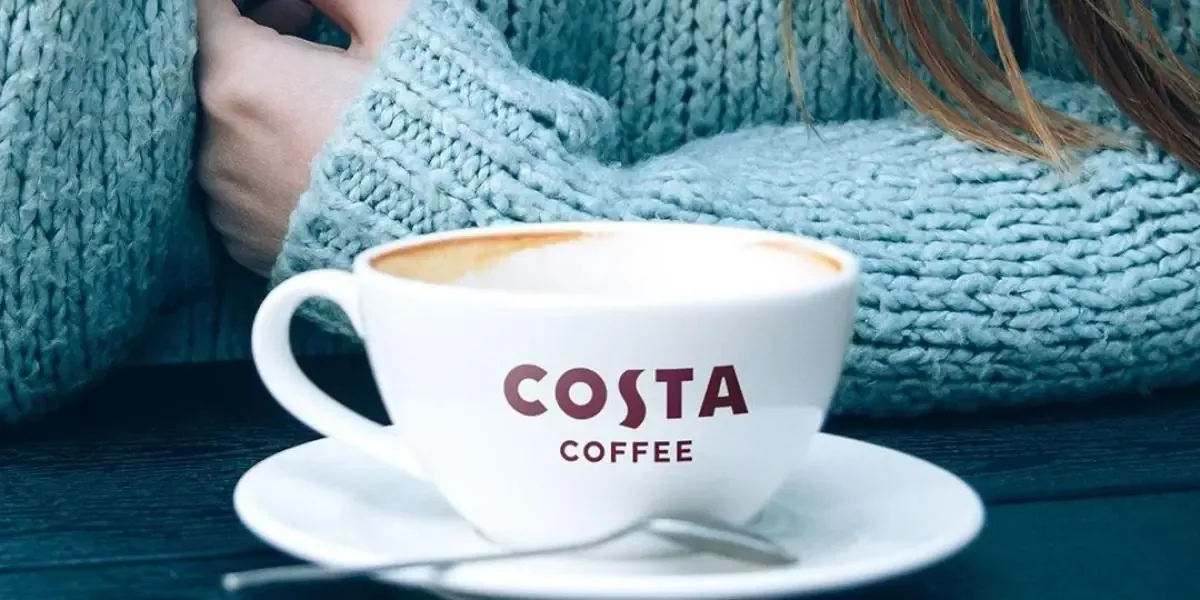 La cadena británica planea posicionarse entre las líderes del sector cafetero en el país.