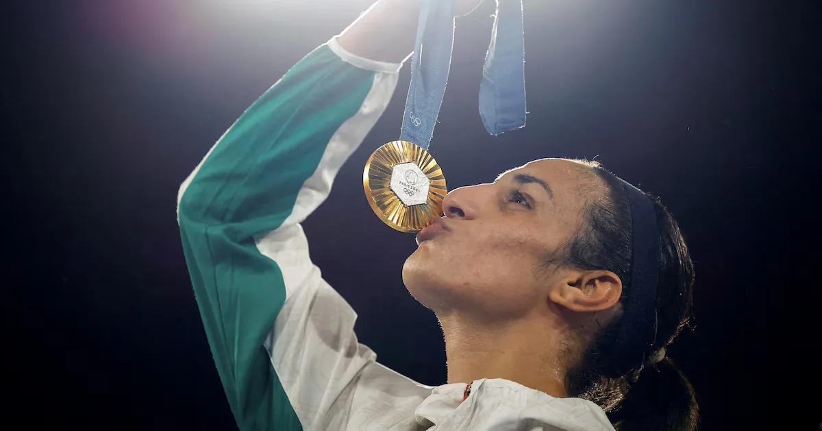 La campeona olímpica Imane Khelif durante un entrenamiento en París.