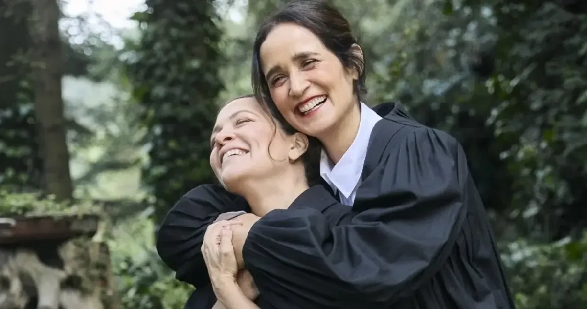 La canción "Tengo que contarte" celebra la amistad y el talento de estas dos grandes artistas.