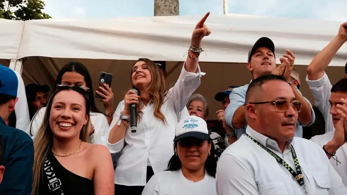 La candidata presidencial enfatiza la cooperación internacional para combatir el crimen organizado en Colombia.