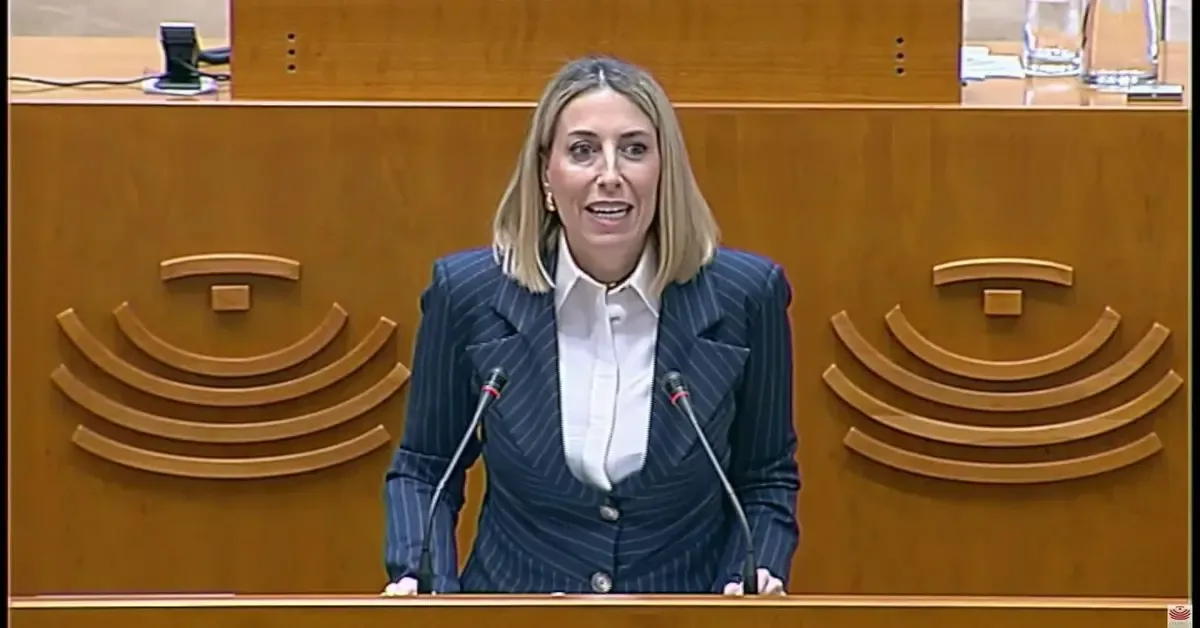 La candidata reafirma su compromiso con la igualdad y la inmigración legal durante su discurso.