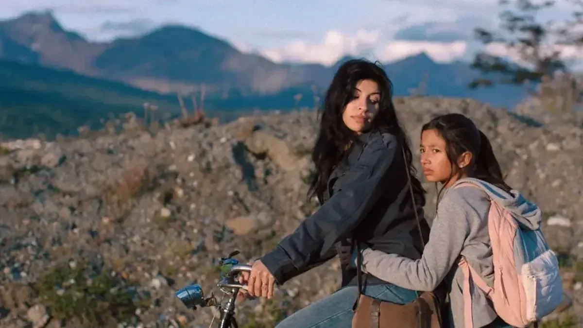 La cantante argentina sorprende con su actuación en un filme que toca la pérdida y la conexión familiar.