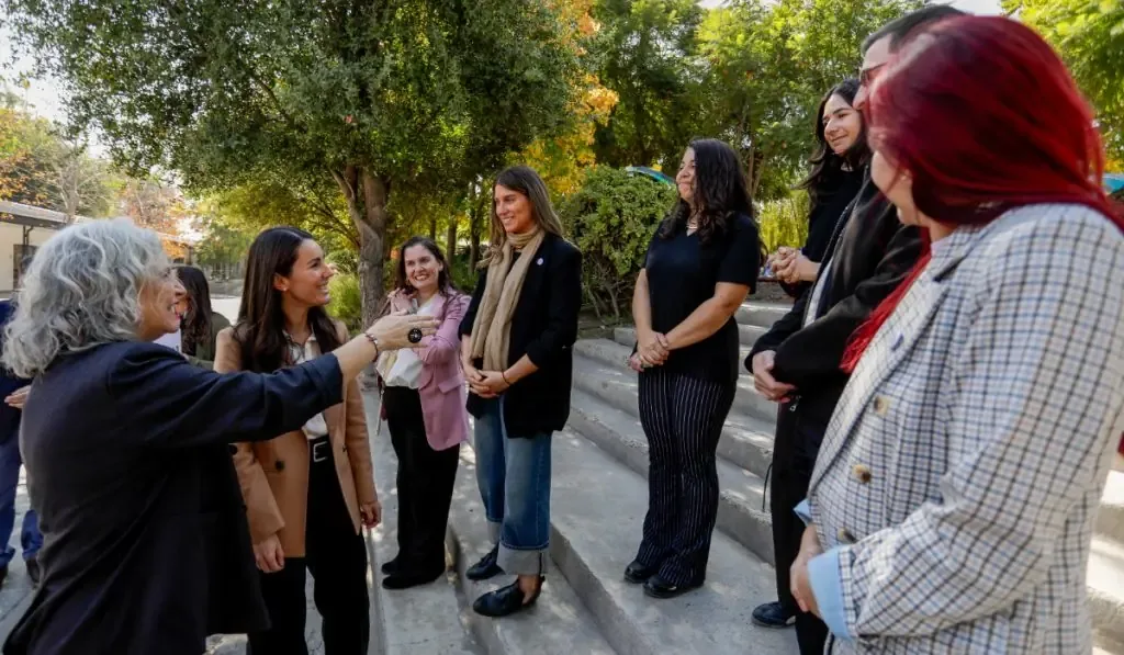La capacitación pedagógica mejora el aprendizaje y bienestar en el aula.