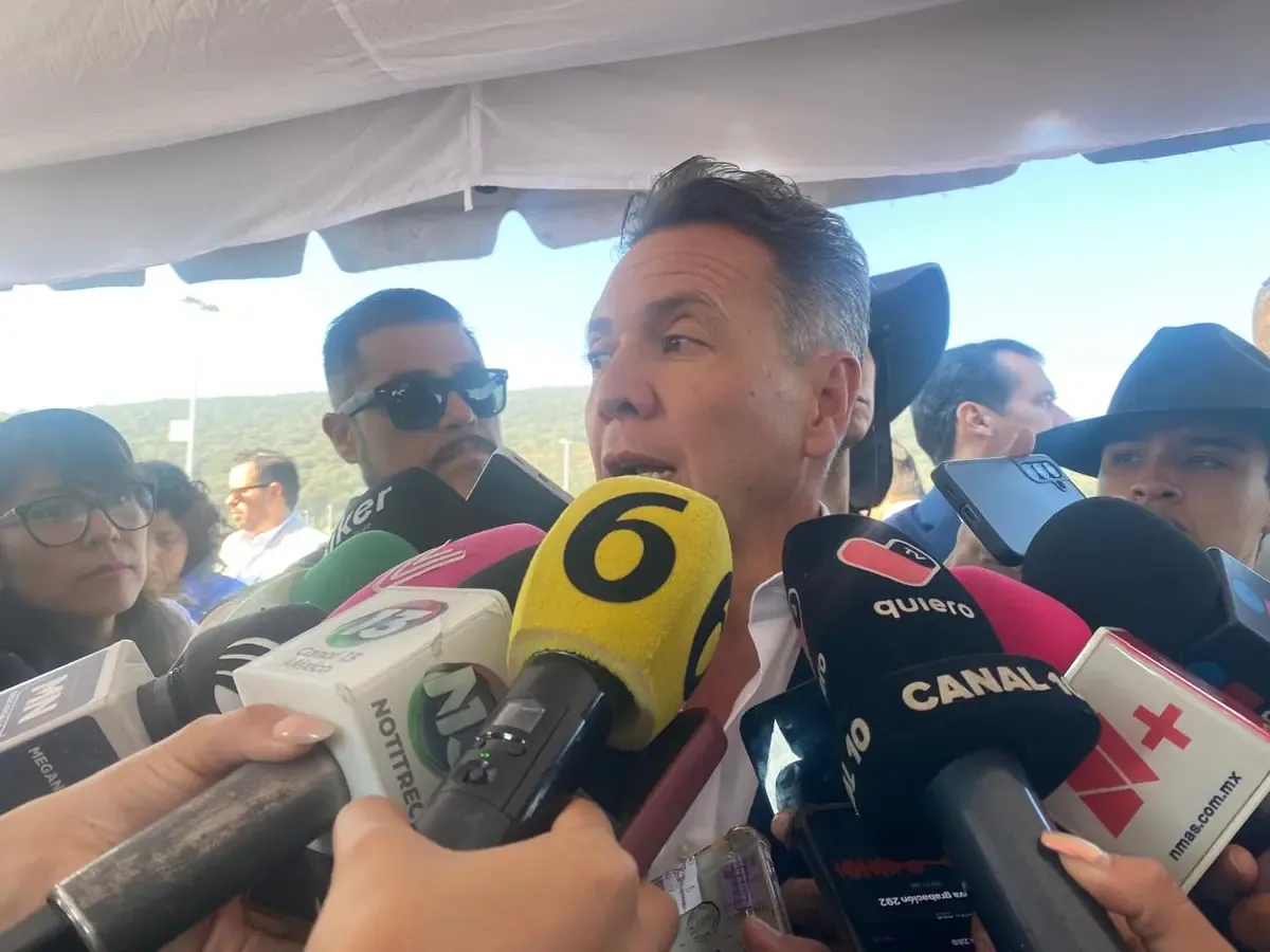 La causa de muerte de la regidora se investiga como feminicidio tras hallazgo en su vehículo.