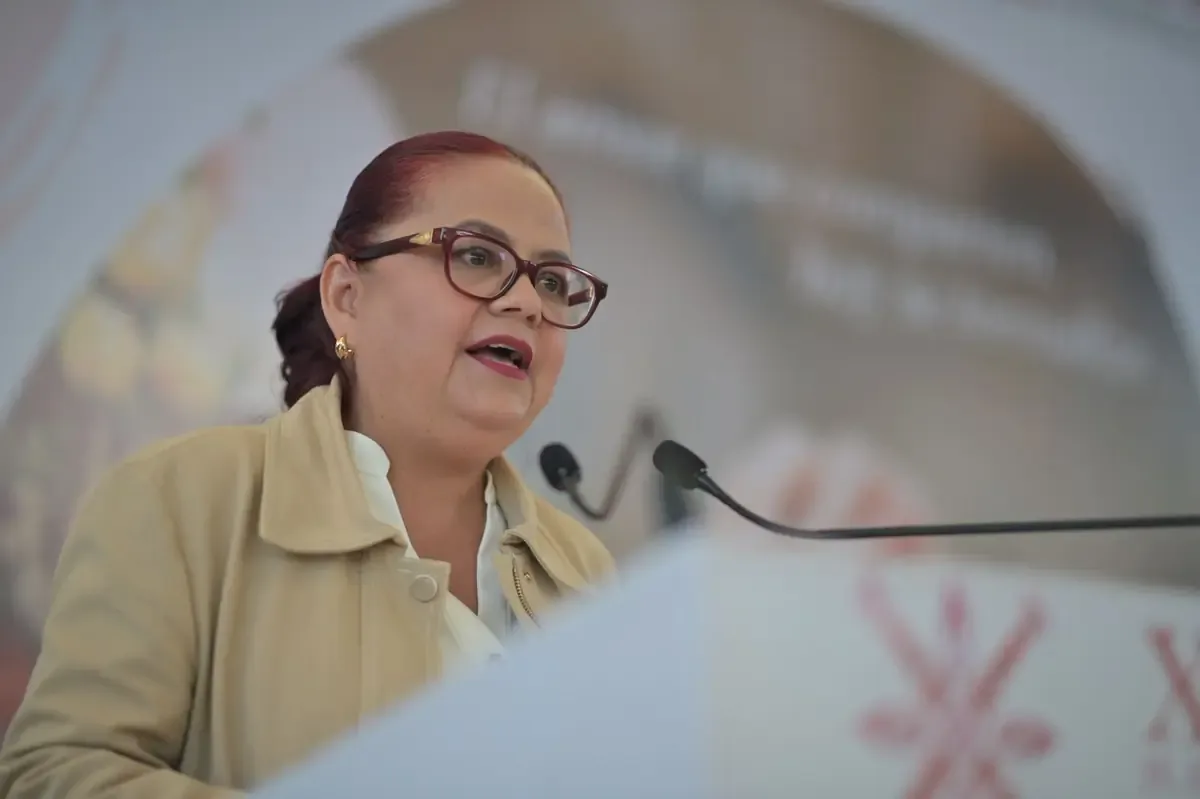 La ceremonia destaca el compromiso del gobierno con la vida familiar y la seguridad jurídica en la comunidad.