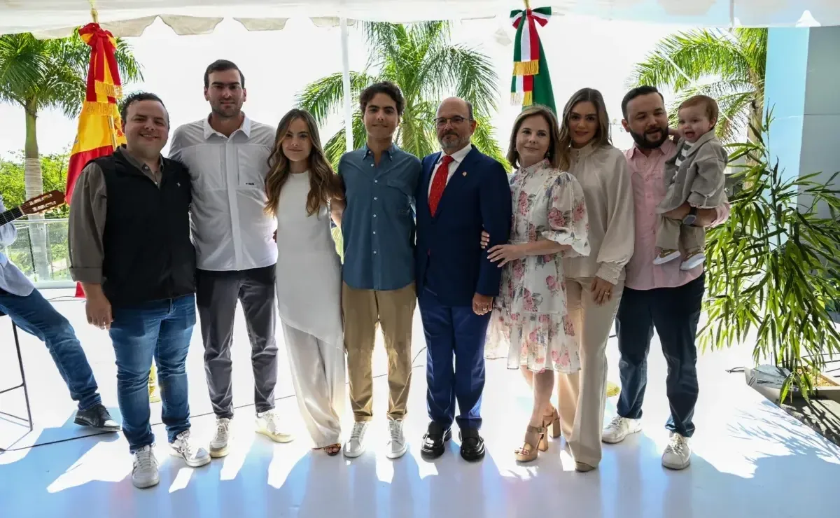 La ceremonia destaca la importancia de los lazos culturales entre España y Sinaloa, con el respaldo de líderes del ámbito empresarial y social.