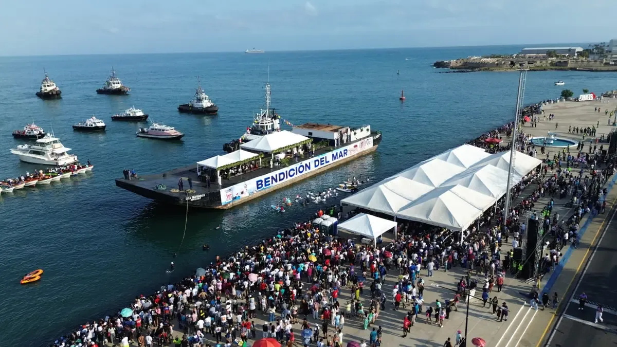 La ceremonia reunió a la comunidad en un acto de devoción y tradición durante Semana Santa.