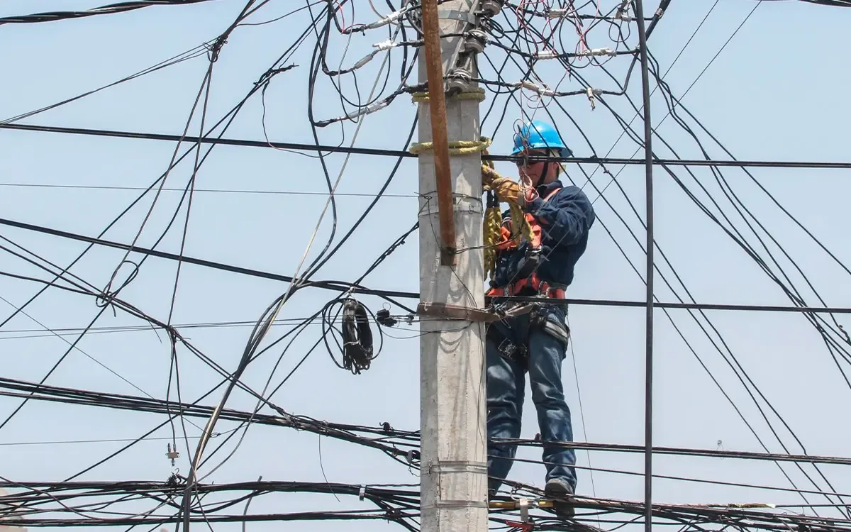 La CFE ante la tormenta invernal “Fern” activa su grupo de emergencia para mejorar la atención.
