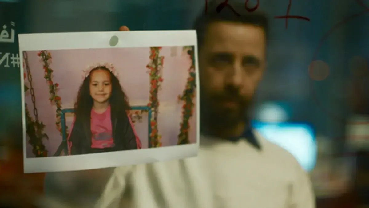 La cineasta tunecina aborda la tragedia de una niña palestina en medio del conflicto.