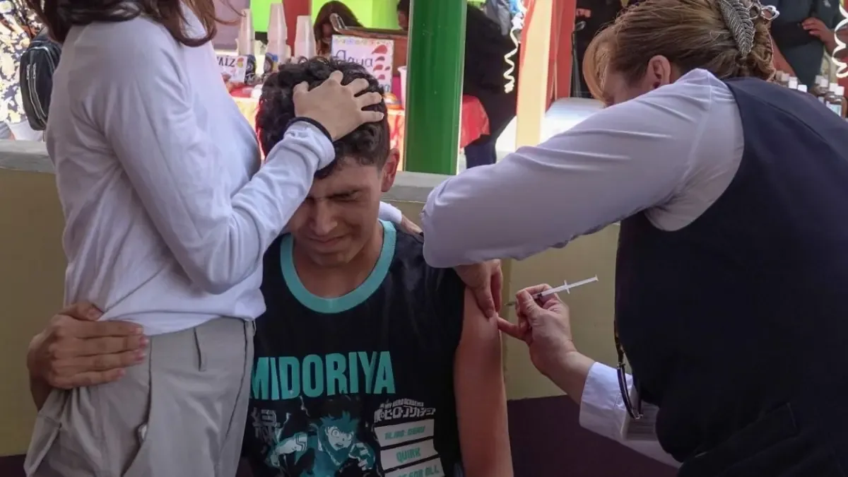 La Ciudad de México implementa 21 módulos nocturnos para abordar el brote de sarampión y proteger a la población.