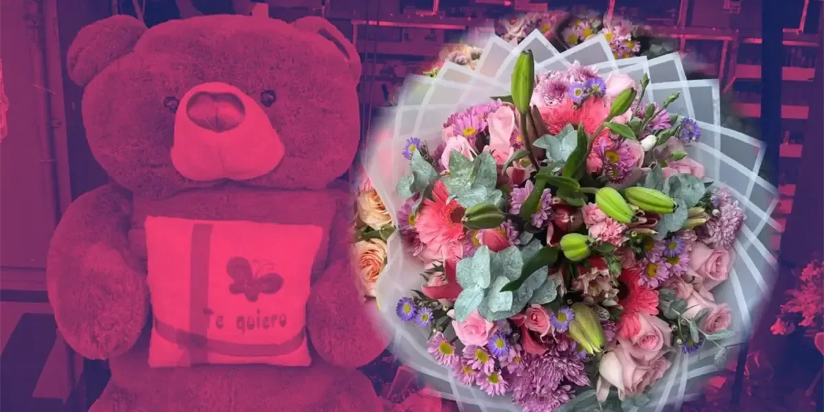 La ciudad se adorna con flores y peluches, reflejando el romance del 14 de febrero.