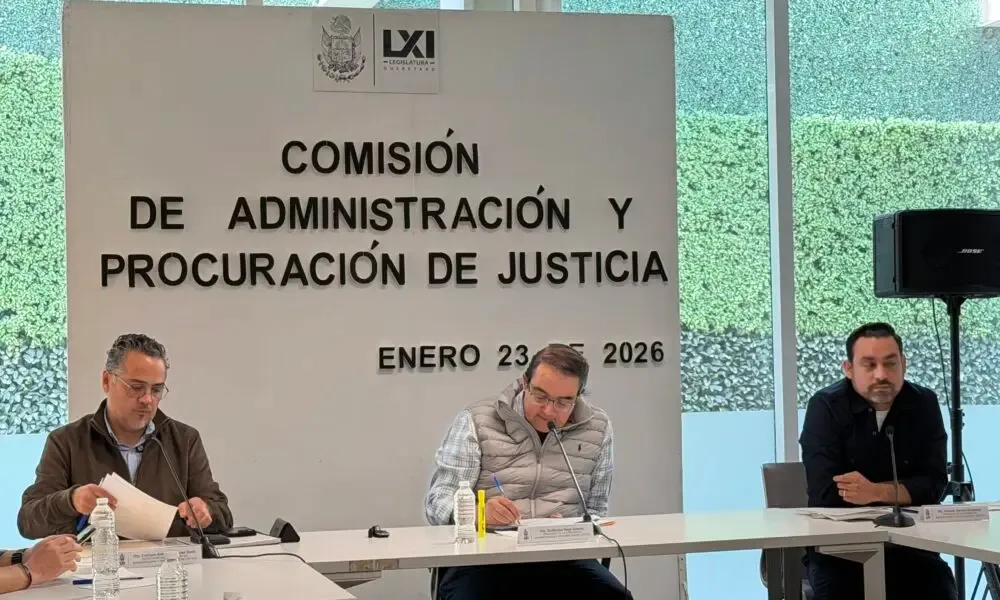La Comisión de Administración y Procuración de Justicia del Congreso de Querétaro durante la aprobación de la nueva unidad.