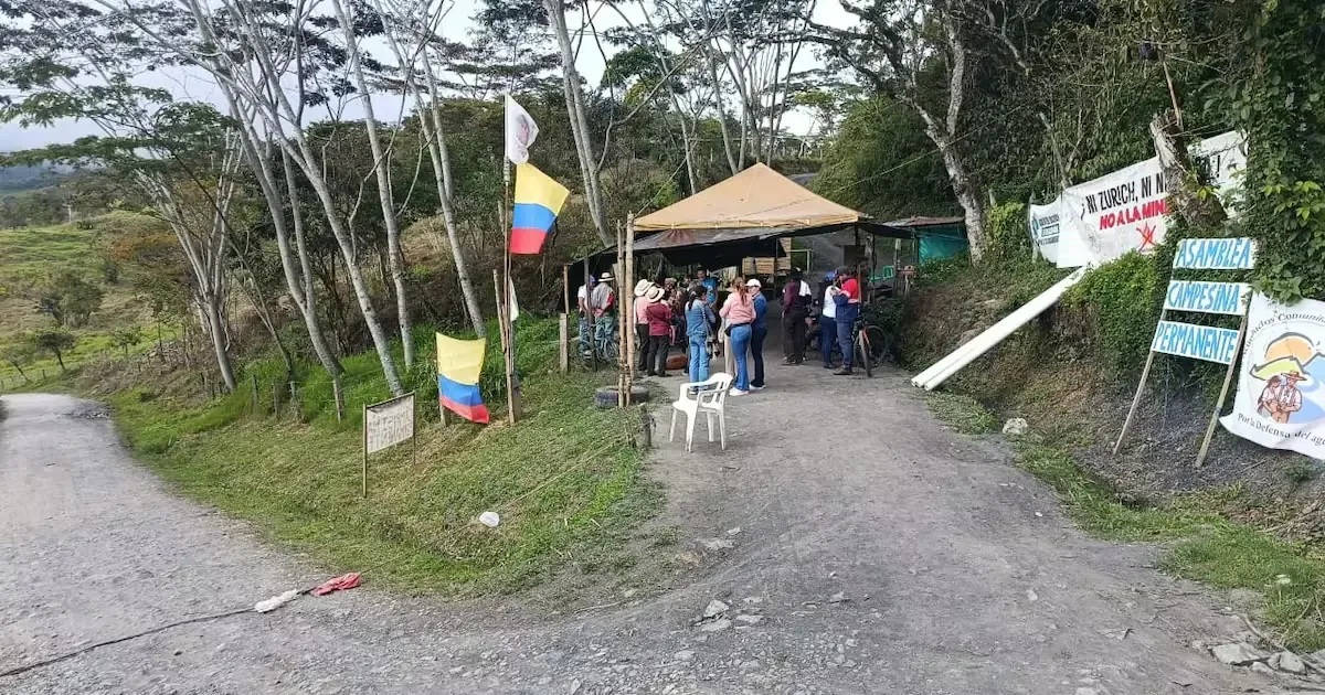 La comunidad exige la anulación de una licencia minera que amenaza sus recursos hídricos.