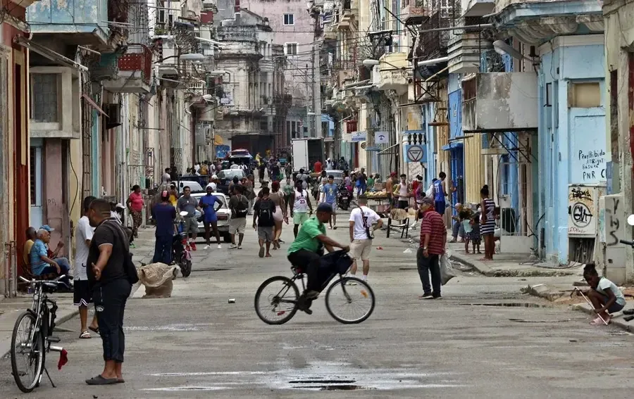 La comunidad mexicana se une para apoyar al pueblo cubano frente a las sanciones de EE. UU. y solicita donaciones.