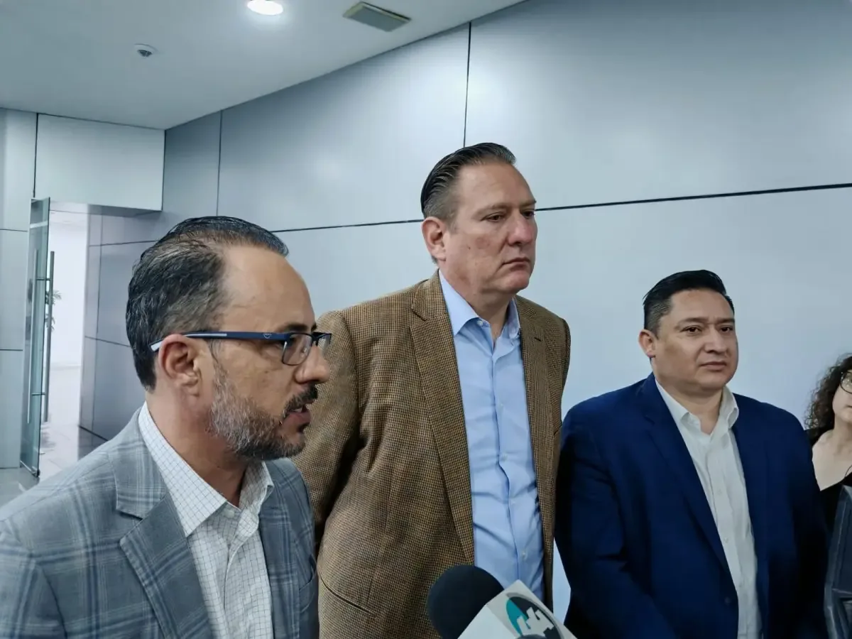 La comunidad se preocupa por la transparencia en el manejo de vehículos públicos.