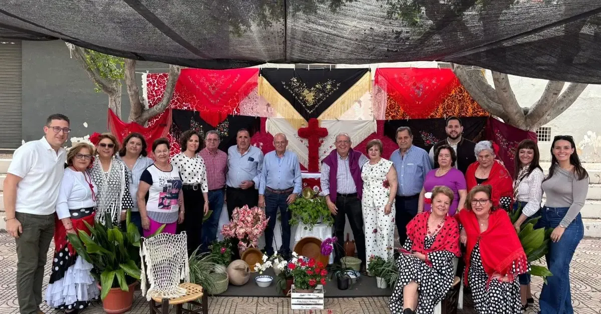 La comunidad se une para festejar la convivencia y creatividad en los barrios.