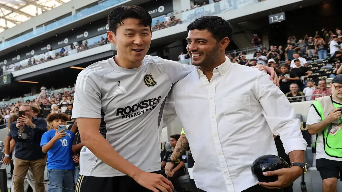 La conexión entre Vela y Son resalta la importancia del fútbol en las relaciones culturales.