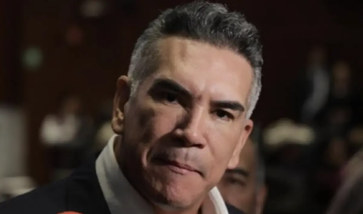 La confrontación entre senadores resalta tensiones políticas en México.