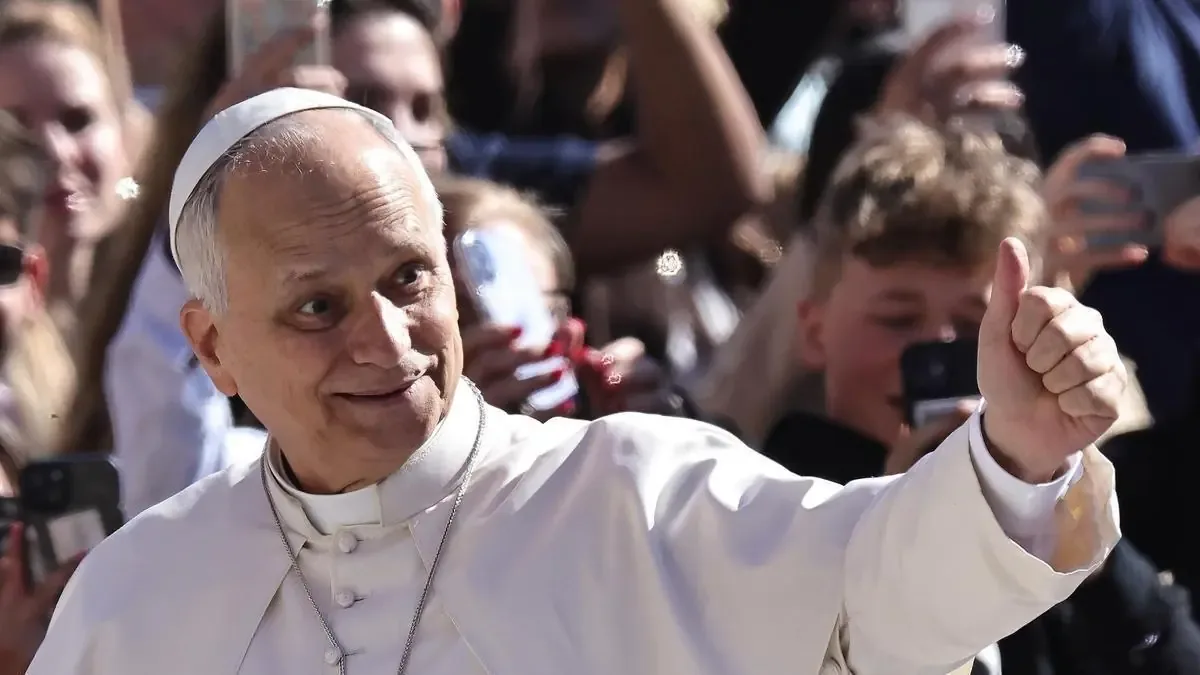 La confrontación entre Trump y el papa estadounidense genera debate mundial sobre liderazgo y política.