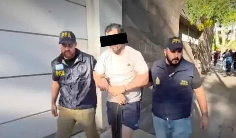 La constitucionalidad de citar autoridades estatales en operativos federales está en debate.