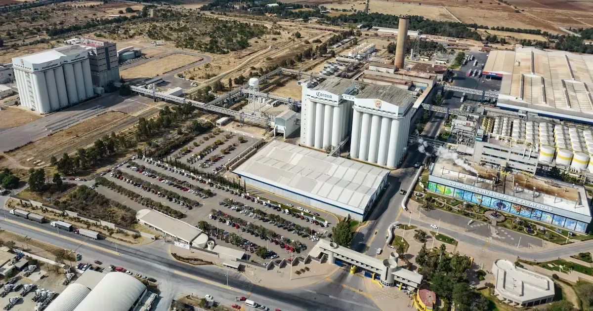 La contracción industrial afecta a todos los sectores, aunque se prevé una ligera recuperación en el futuro cercano.