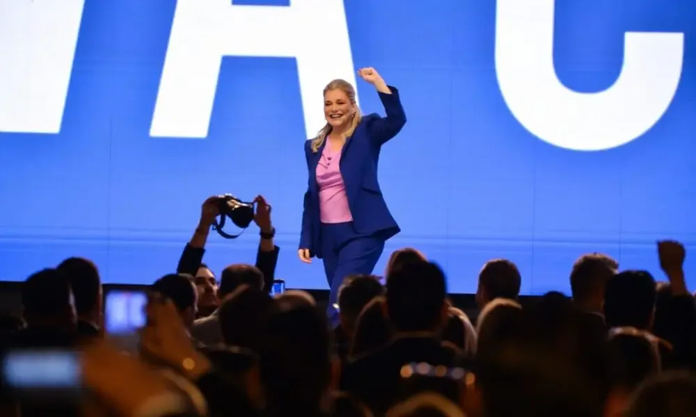 La creciente presencia femenina en el gobierno mexicano marca un cambio en la política nacional.