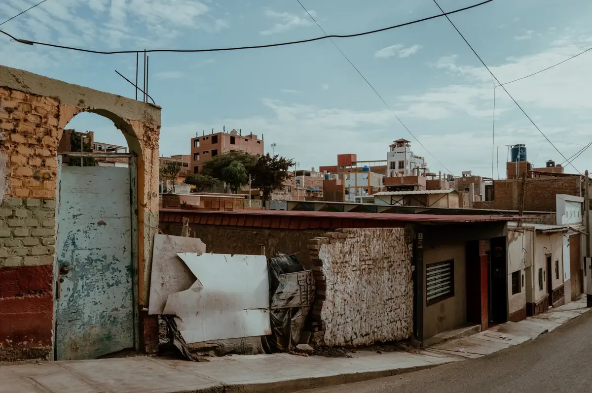 La falta de opciones de vivienda asequible en Mexicali impacta a las familias y aumenta el riesgo de fraudes.