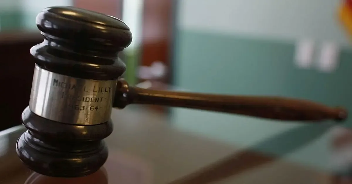 La decisión del juez representa una victoria legal para los legisladores republicanos tras años de controversia.